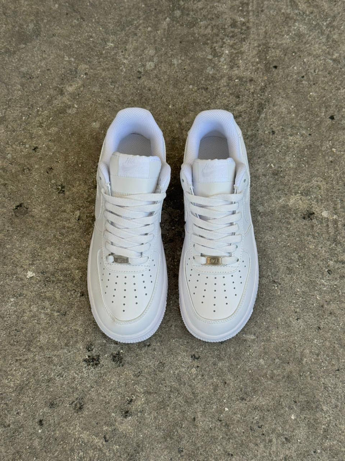 Tenis