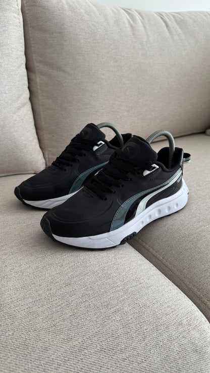 PUMA NEYMAR NEGRO BLANCO