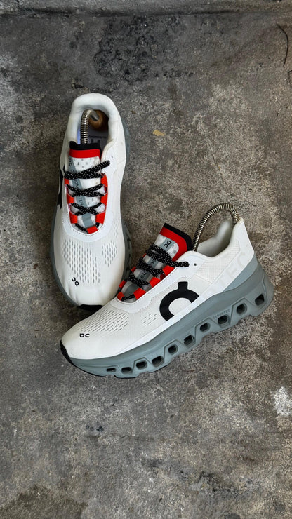 ON CLOUD BLANCO VERDE MILITAR