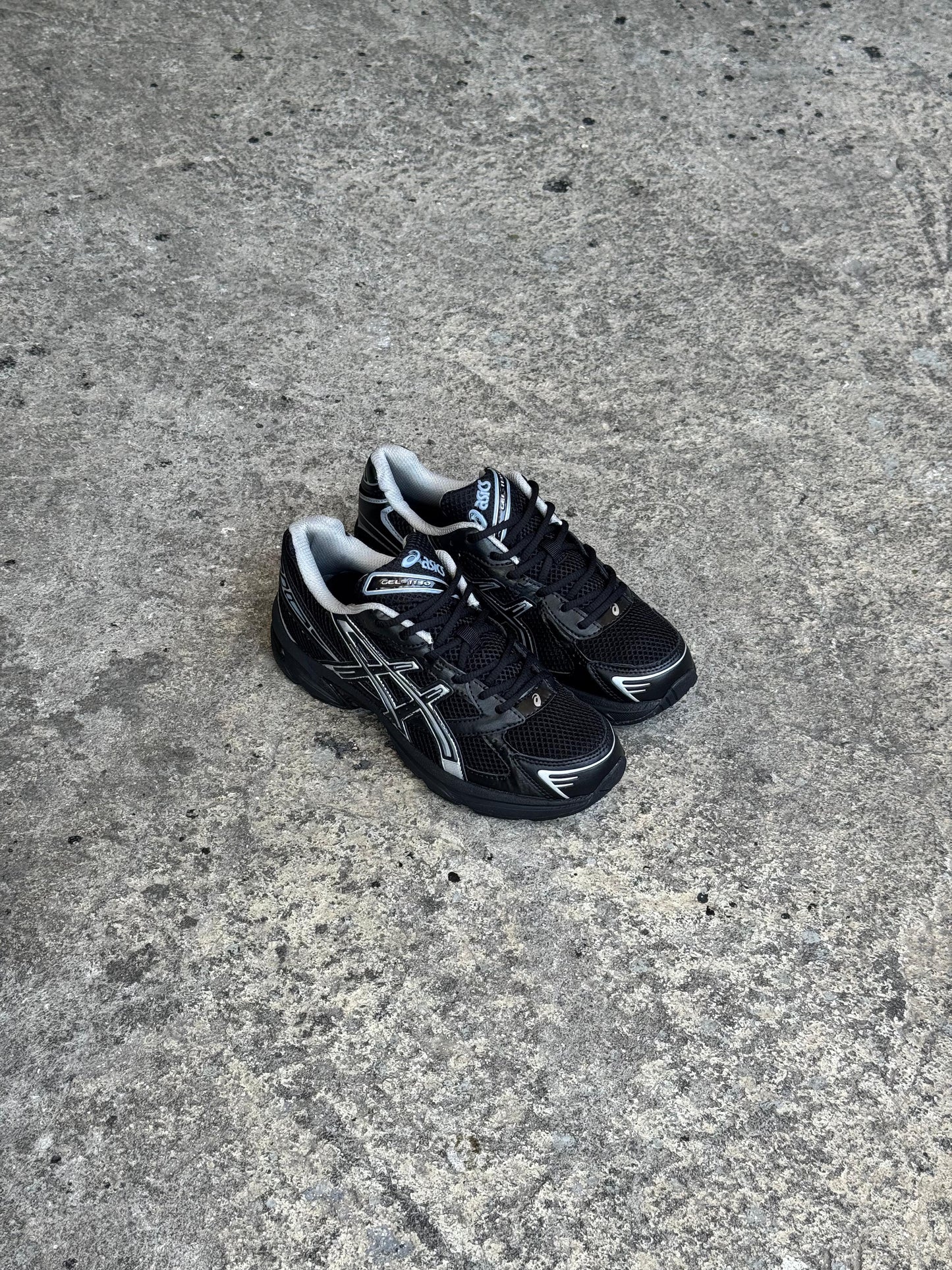 ASICS NEGRO PLATA