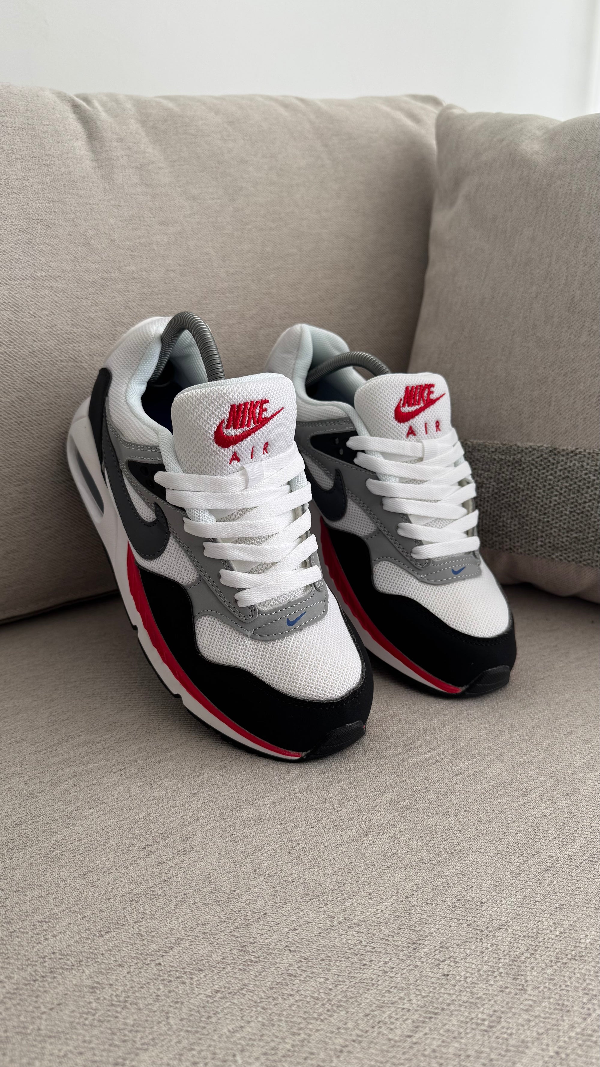 NIKE CORRELATE ROJO