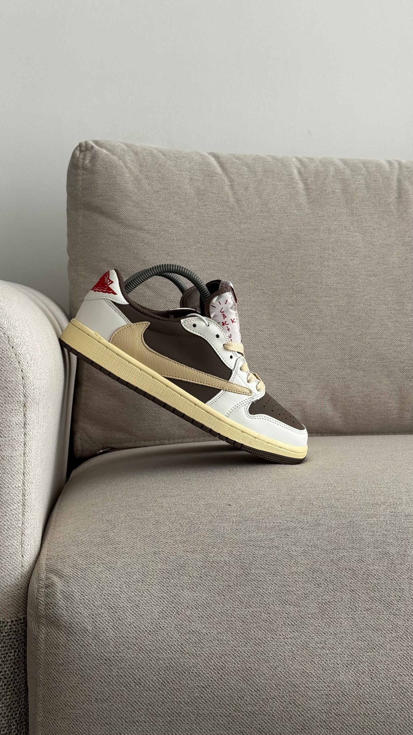 TRAVIS SCOTT BLANCA CAFE