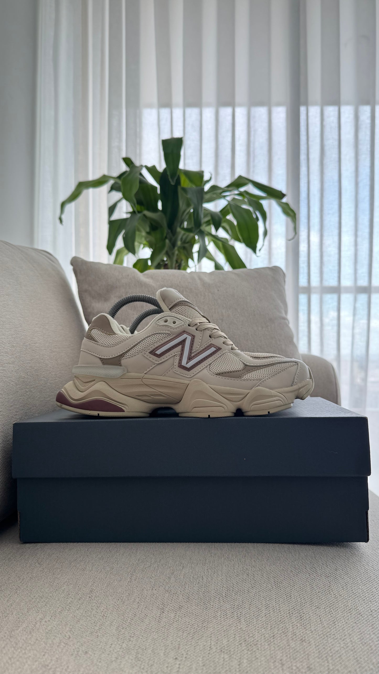 NEW BALANCE 9060 BEIGE PURPLE