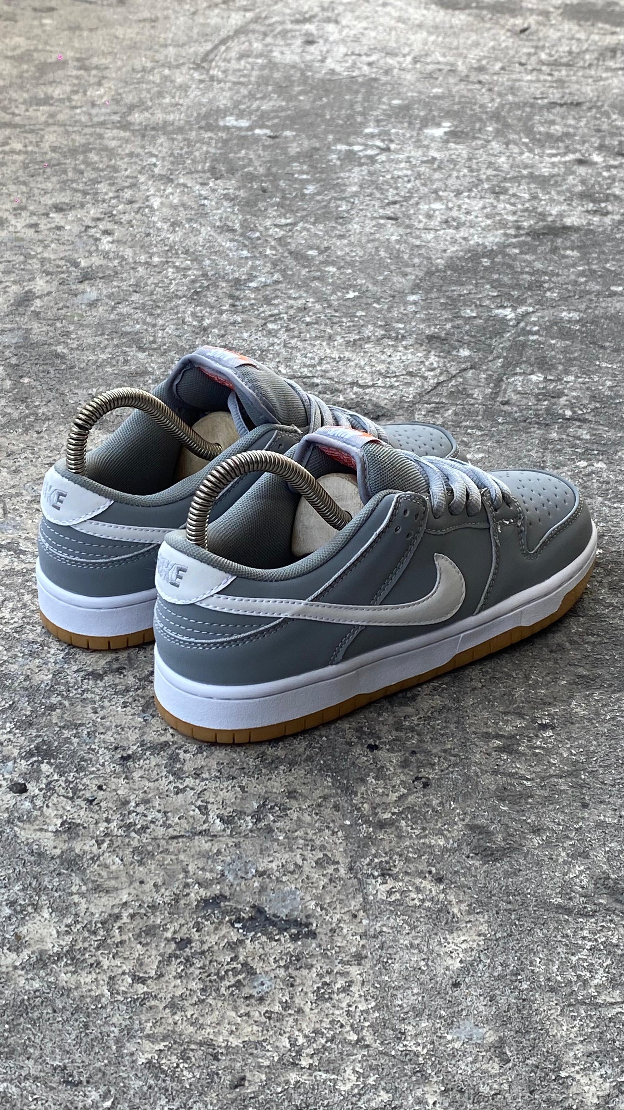 NIKE SB DUNK GRIS BLANCO CAFE
