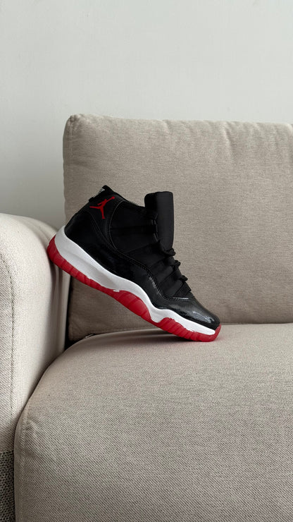 RETRO 11 NEGRO ROJO
