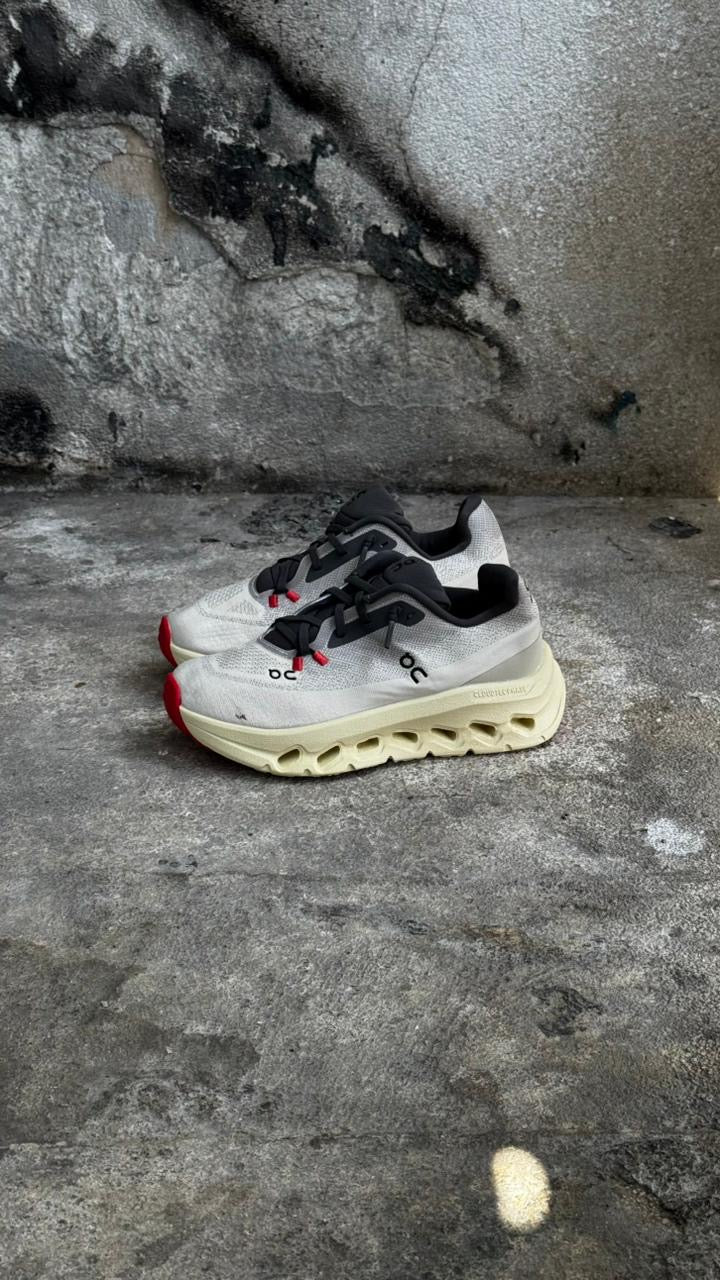 ON CLOUDTEC BEIGE GRIS NIÑOS