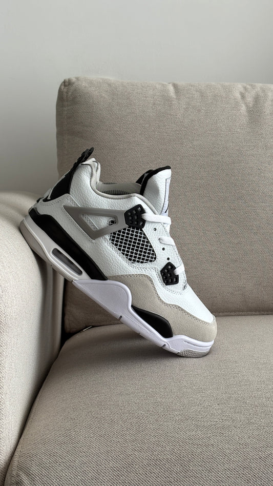 NIKE JORDAN RETRO 4 CREMA