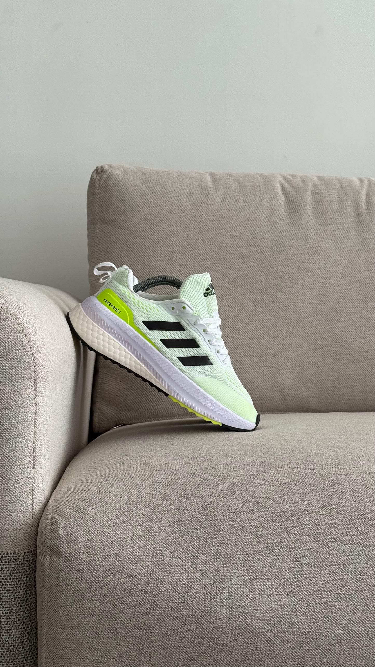 ADIDAS PUREBOOST 2025 BLANCO VERDE (Copia) (Copia)