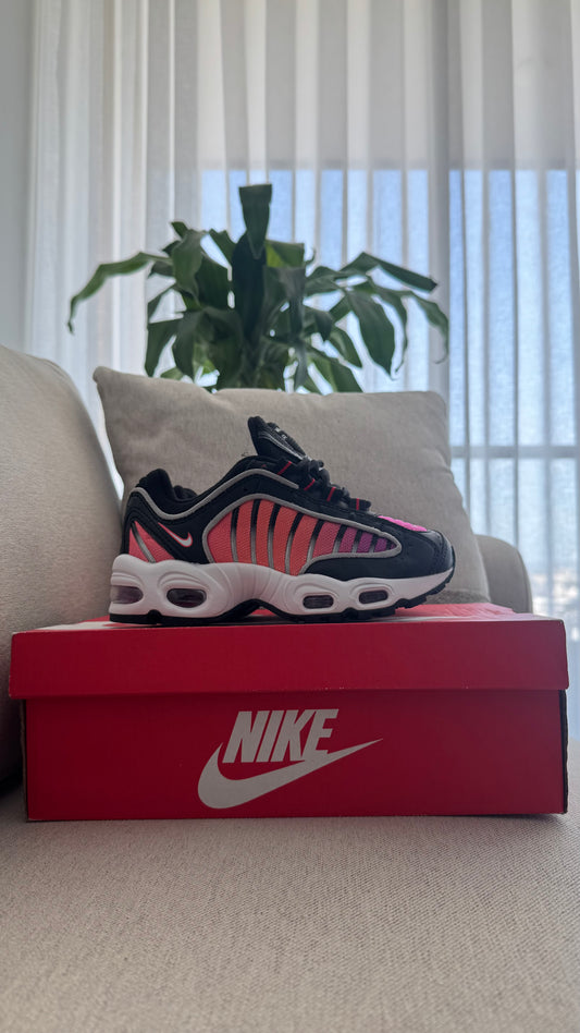 NIKE  TAIWILIND NEGRO COLOR NIÑOS