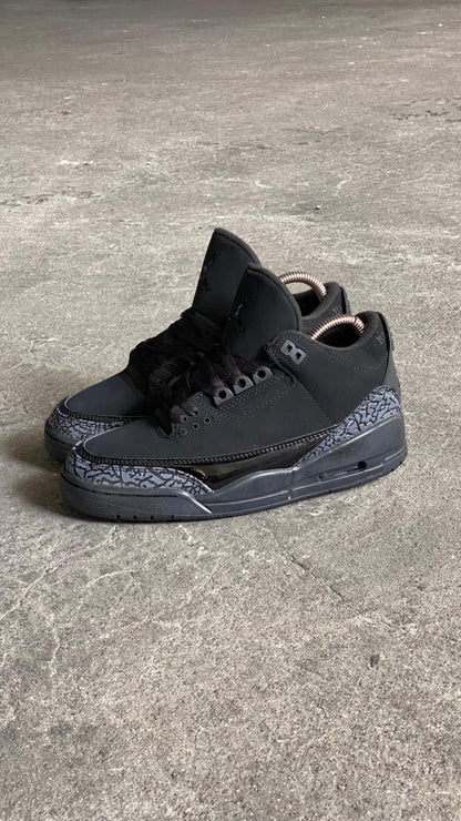 JORDAN RETRO 3 NEGRA 26