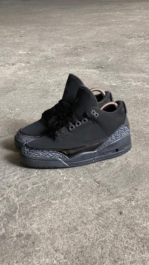 JORDAN RETRO 3 NEGRA 26