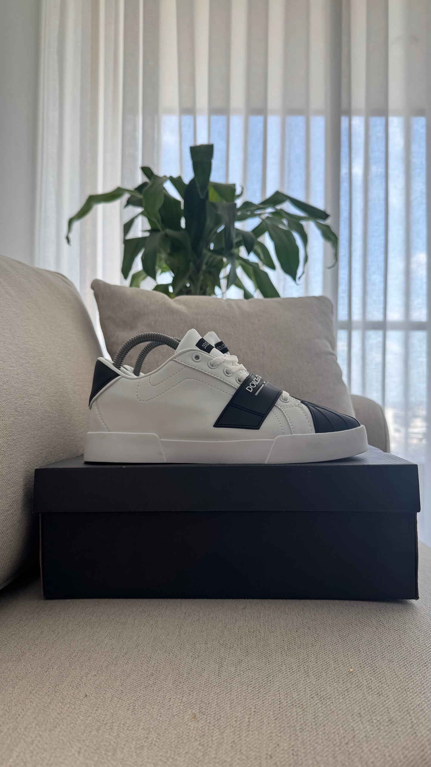 DOLCE GABBANA VELCRO BLANCO NEGRO