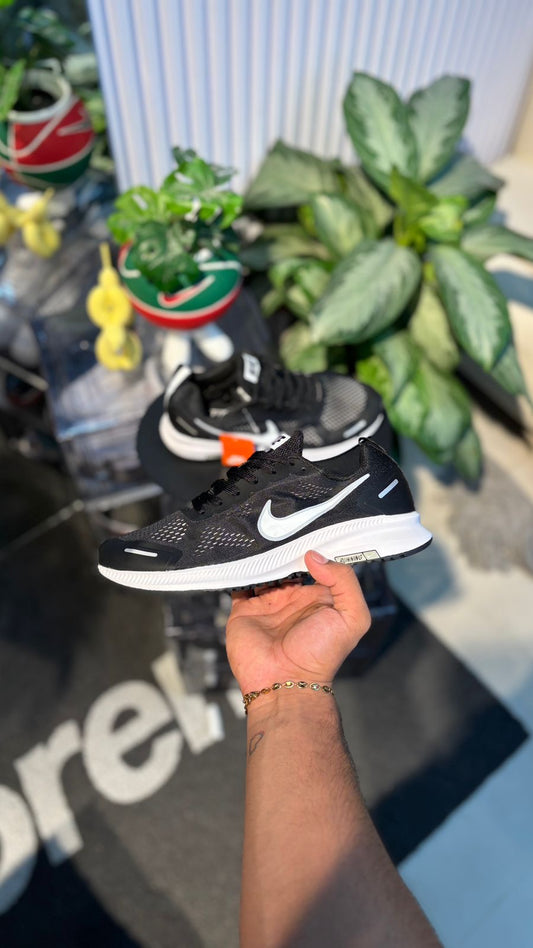 NIKE ZOON RUNNING NEGRO BLANCO