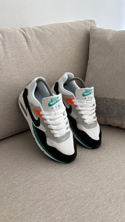 NIKE CORRALATE VERDE