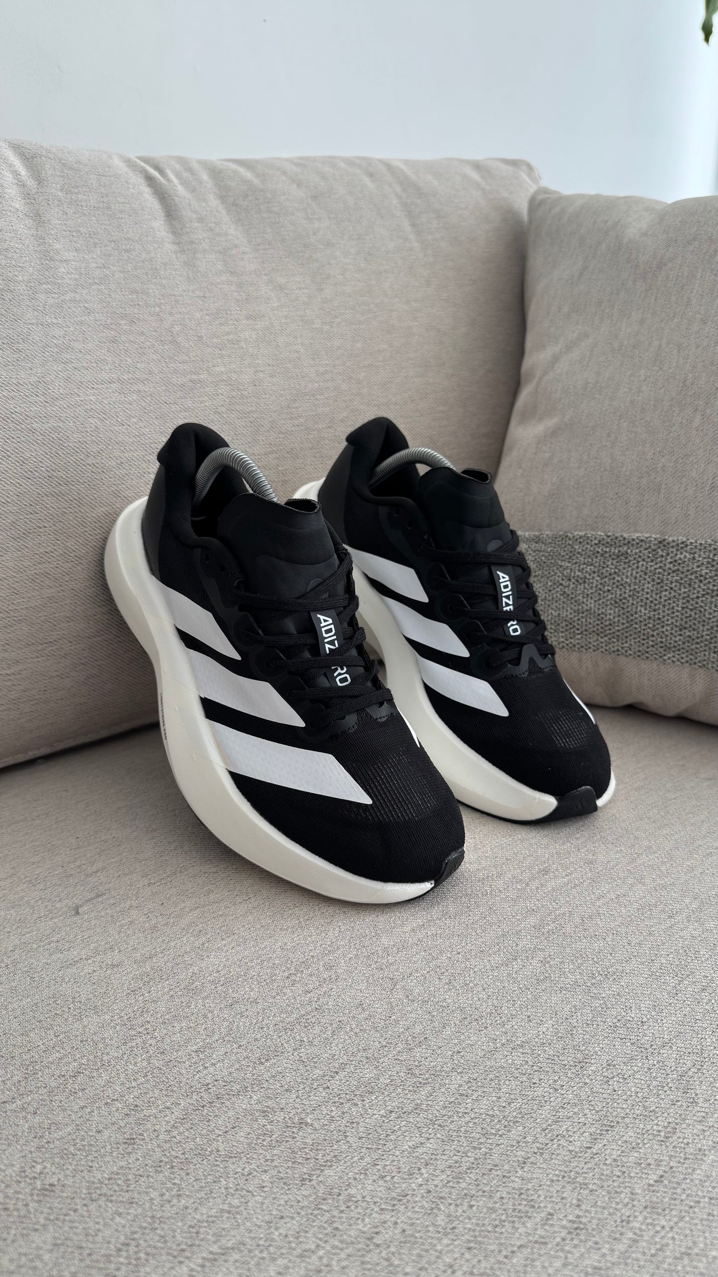 ADIZERO NEGRO BLANCO