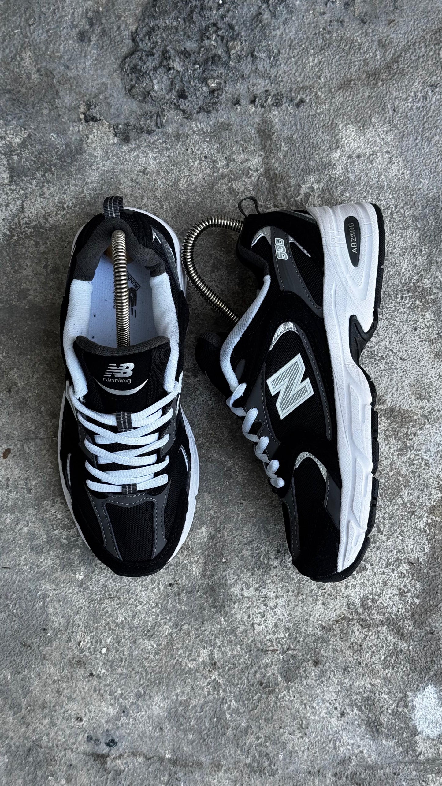 NEW BALANCE 530 NEGRO BLANCO