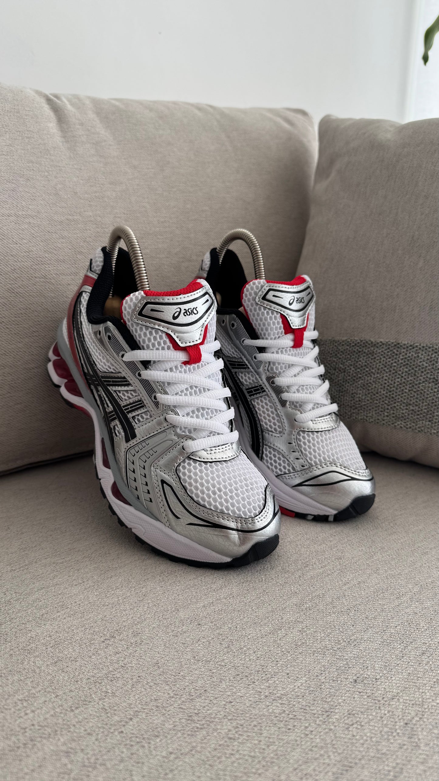 ASICS ARCANGEL PLATA ROJO