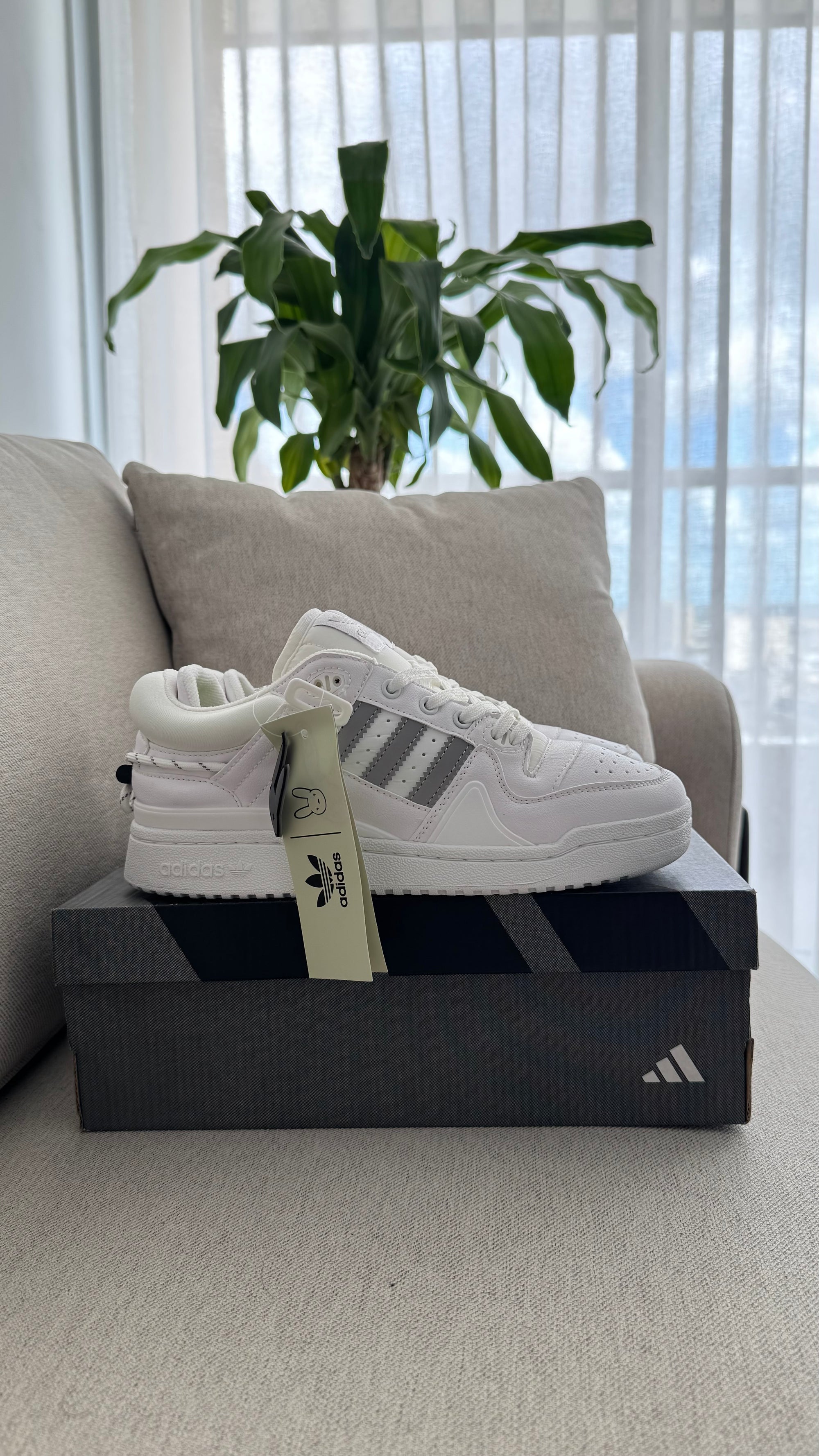 ADIDAS BAD BUNNY BLANCO