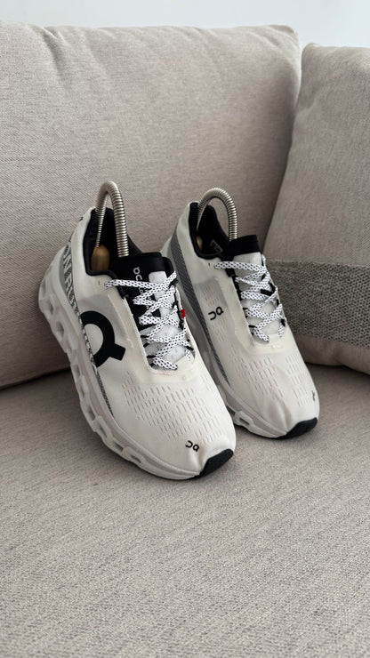 ON RUNNING BLANCO GRIS