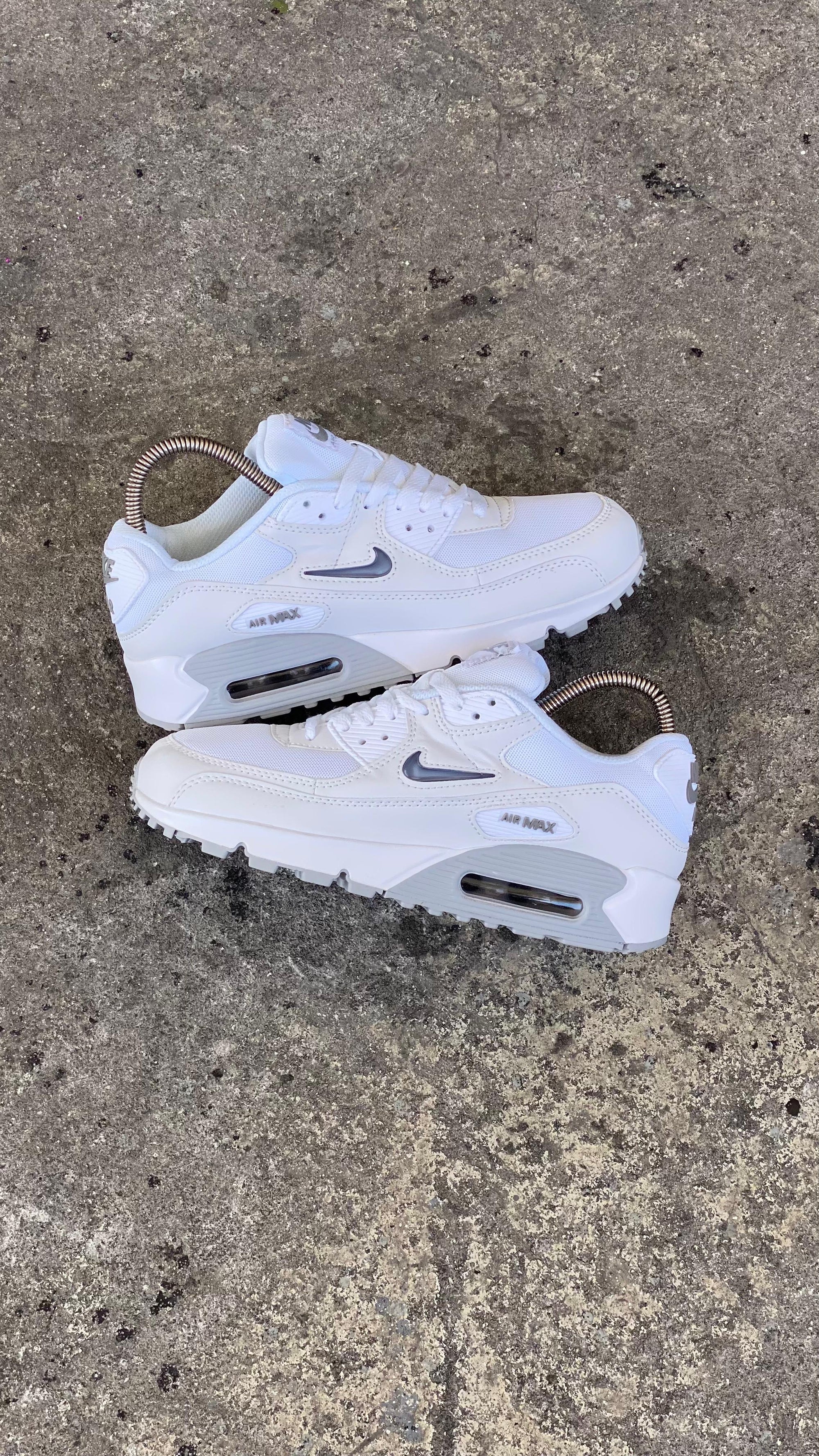 NIKE AIR MAX 90 BLANCO GRIS