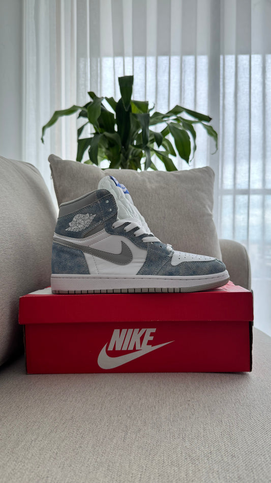 NIKE JORDAN RETRO CIELO BLANCO AZUL CIELO