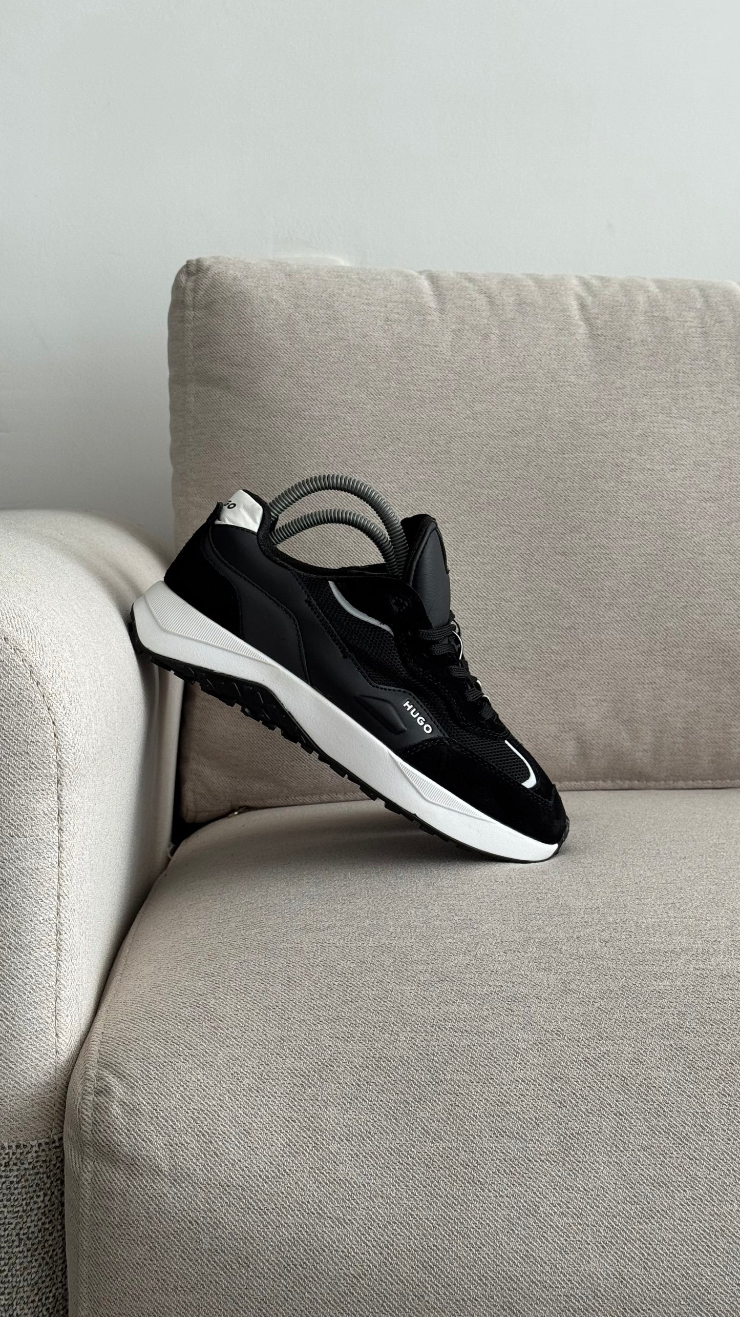 HUGO BOSS NEGRO BLANCO