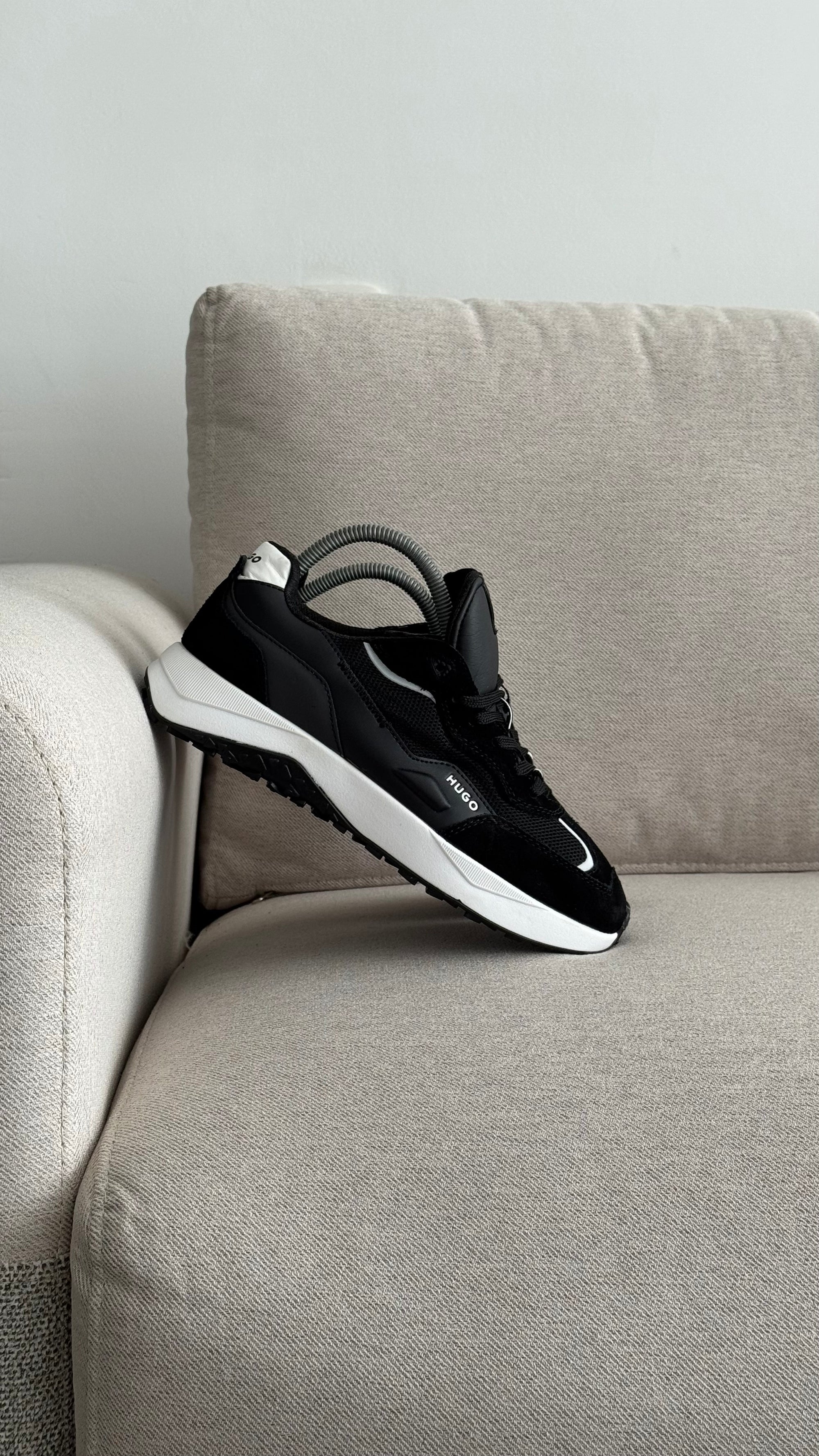 HUGO BOSS NEGRO BLANCO