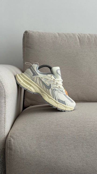 NIKE SKATE BEIGE GRIS