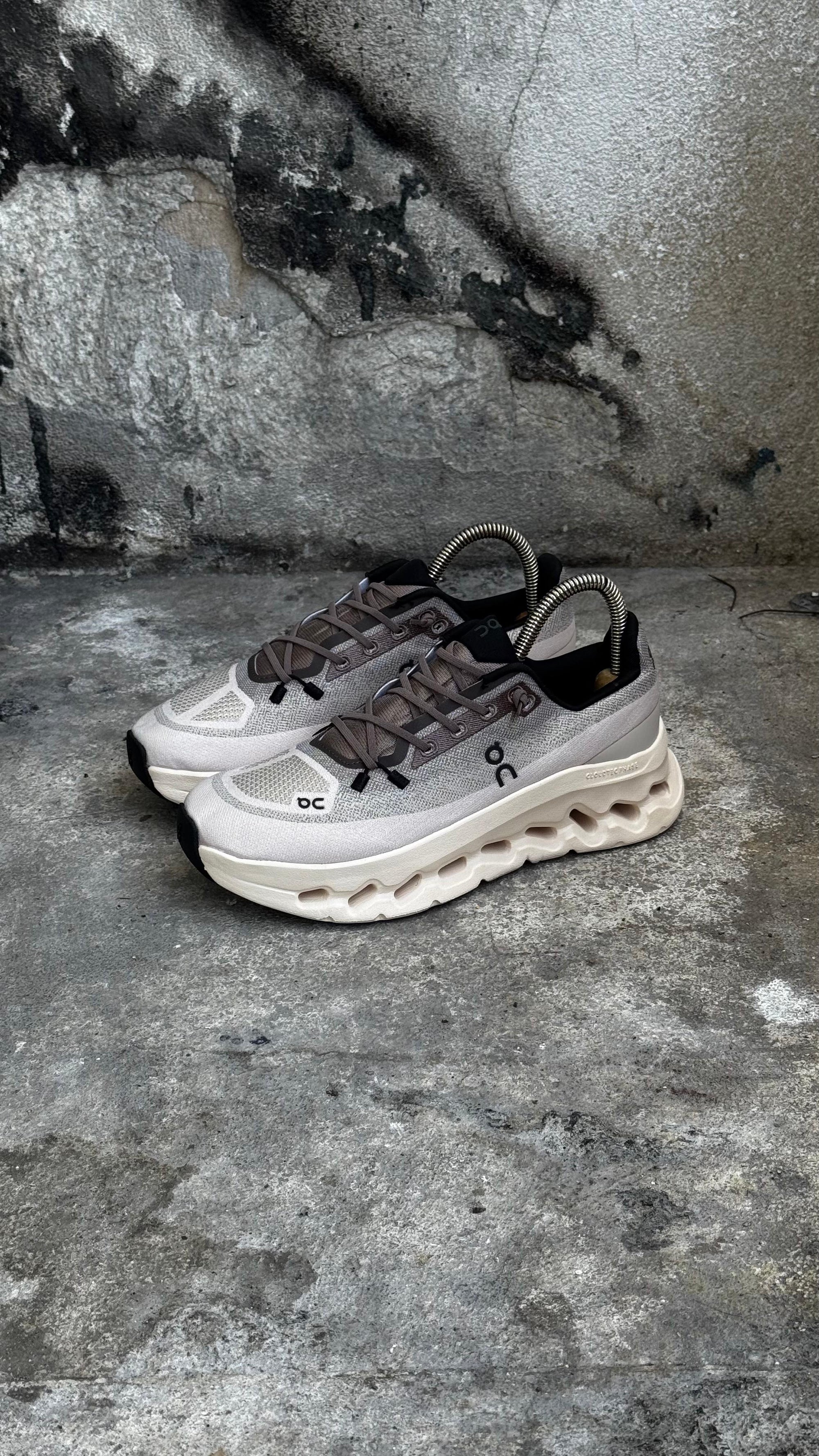 ON CLOUDTEC BEIGE CORAL