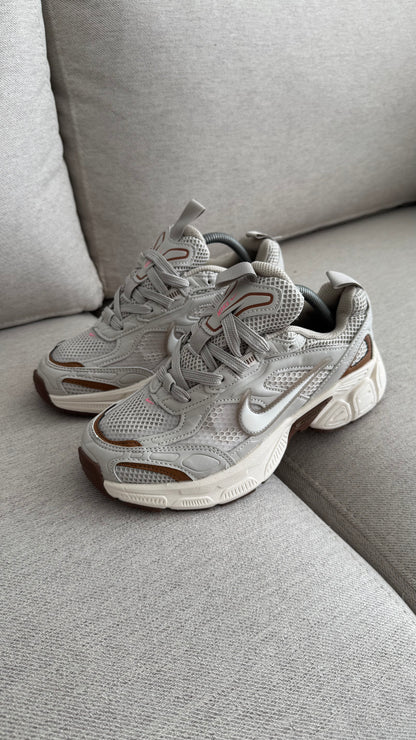 NIKE V3K SKATE BEIGE