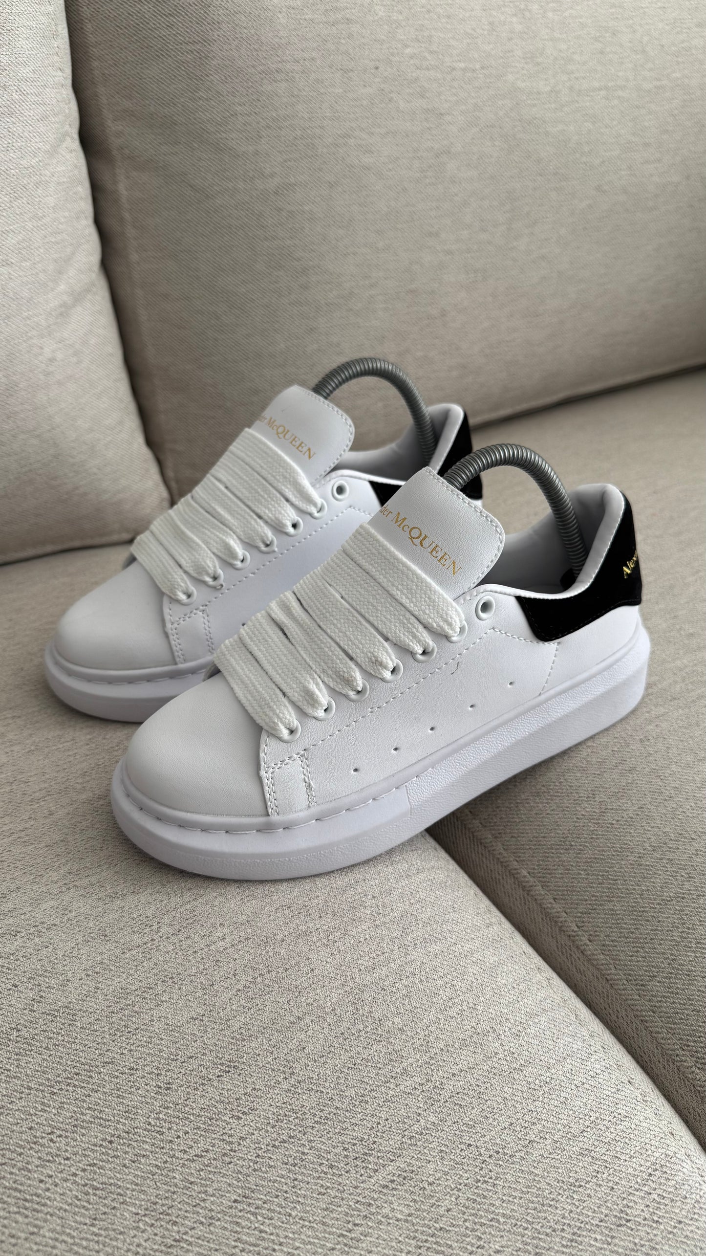 ALEXANDER MCQUEEN CLASICO BLANCO NEGRO