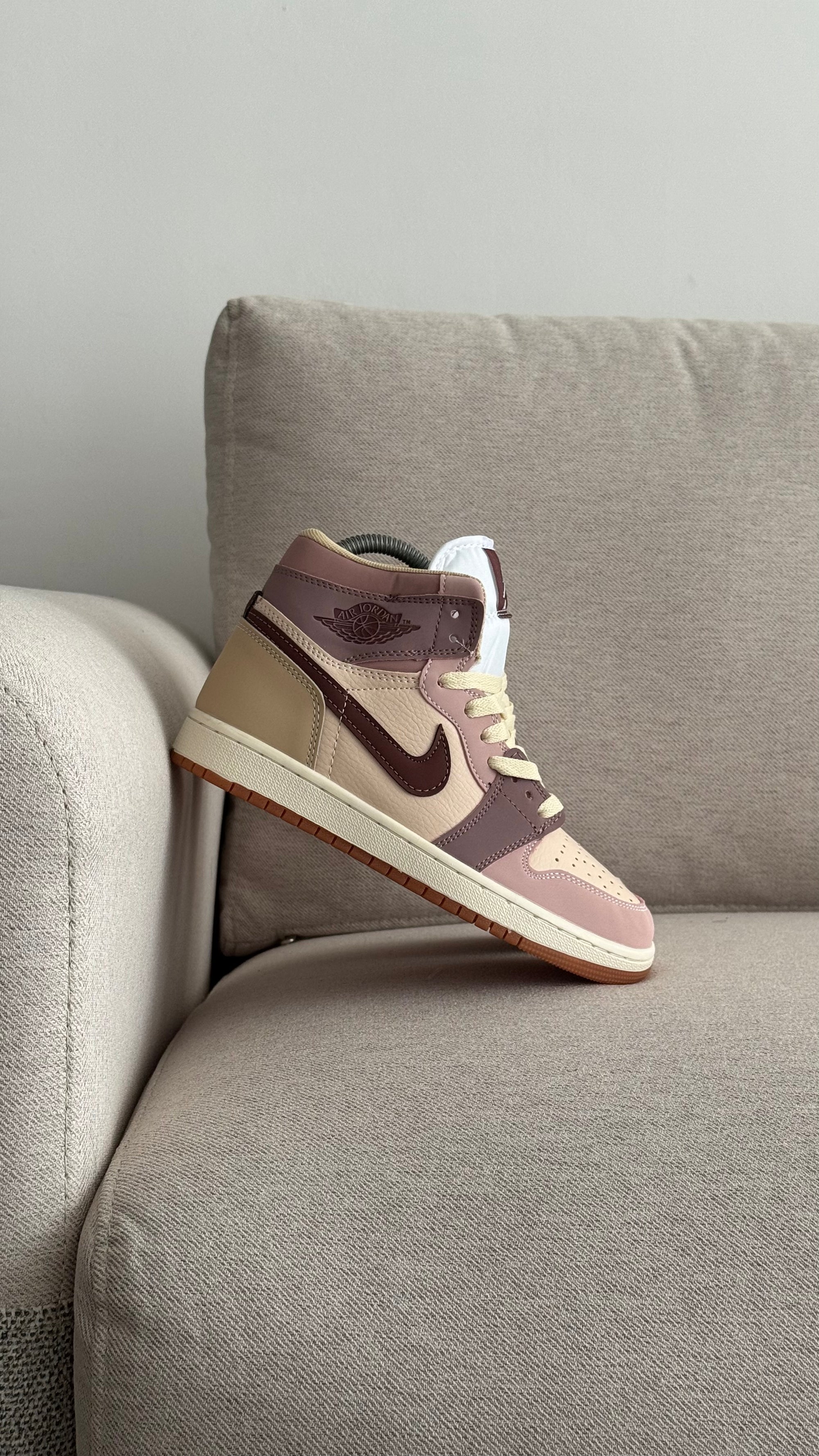 NIKE R1  JORDAN BOTA VINOTINTO