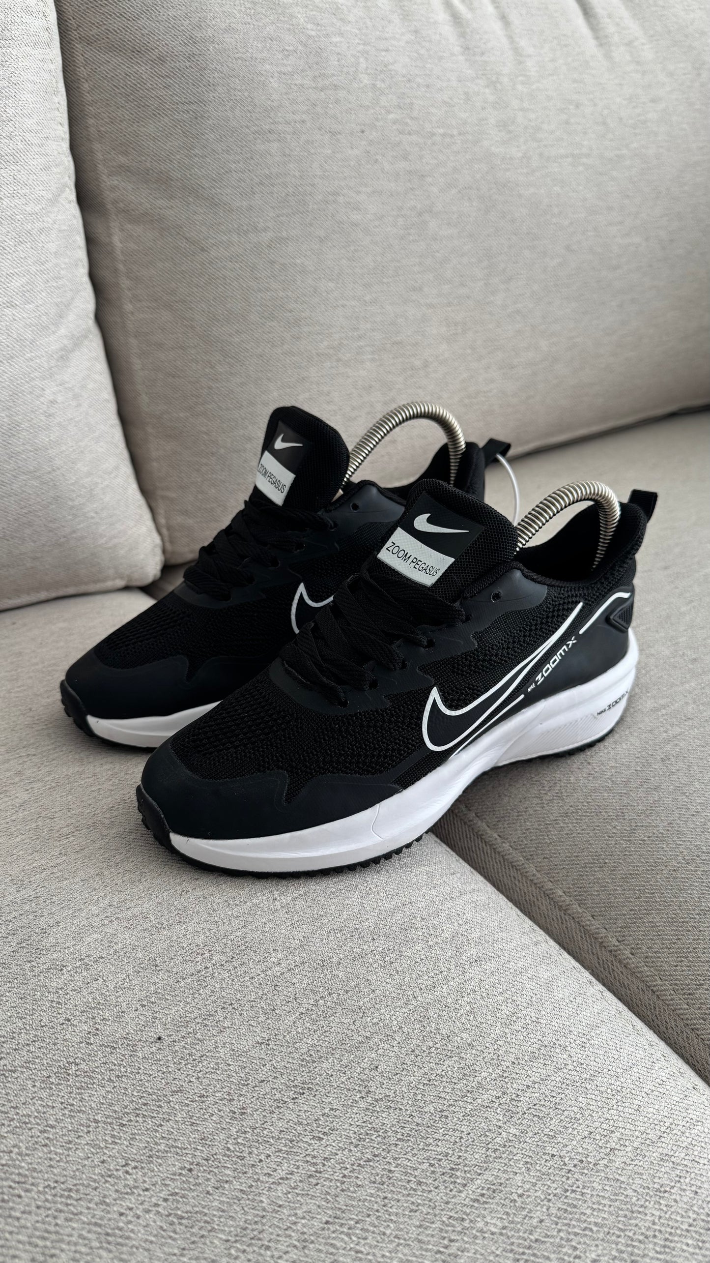 NIKE ZOOM X NEGRO BLANCO