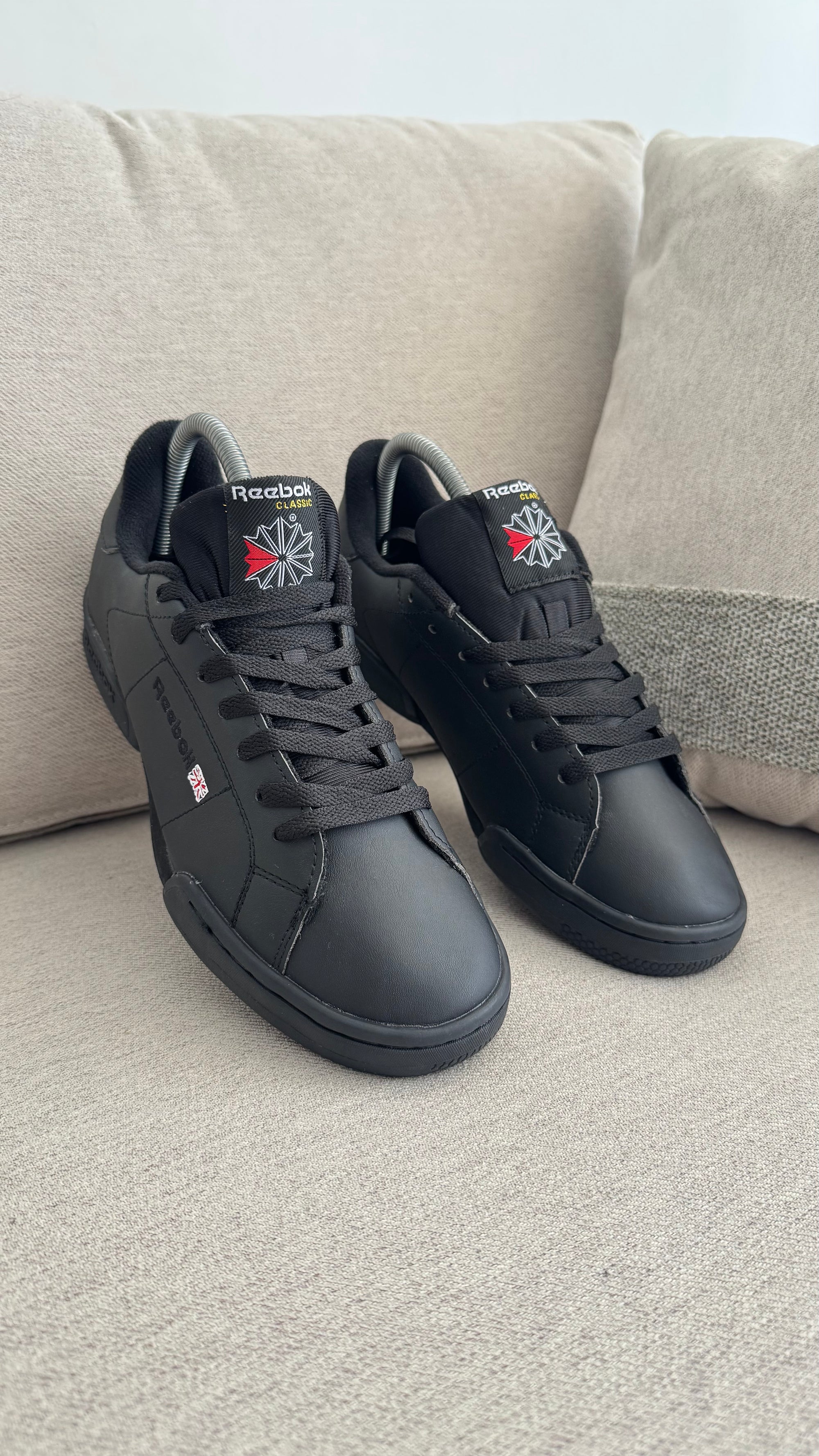 REEBOK NEGRO PROMO