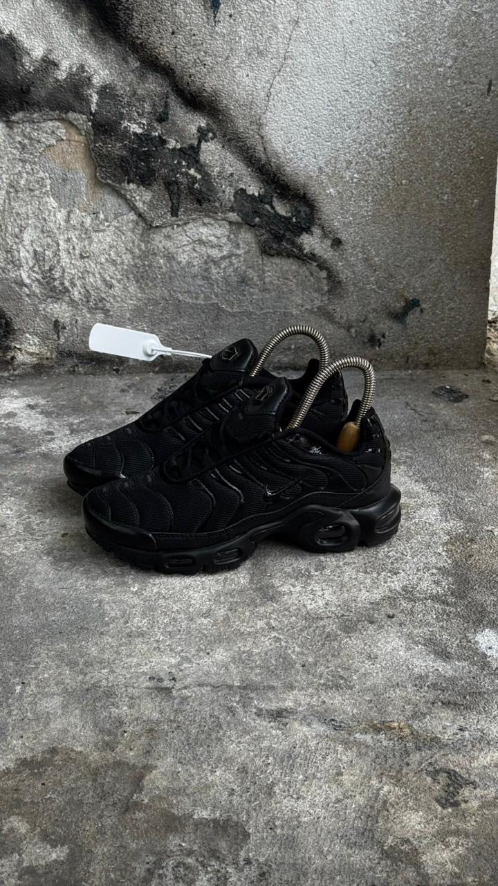 NIKE TN NEGRO