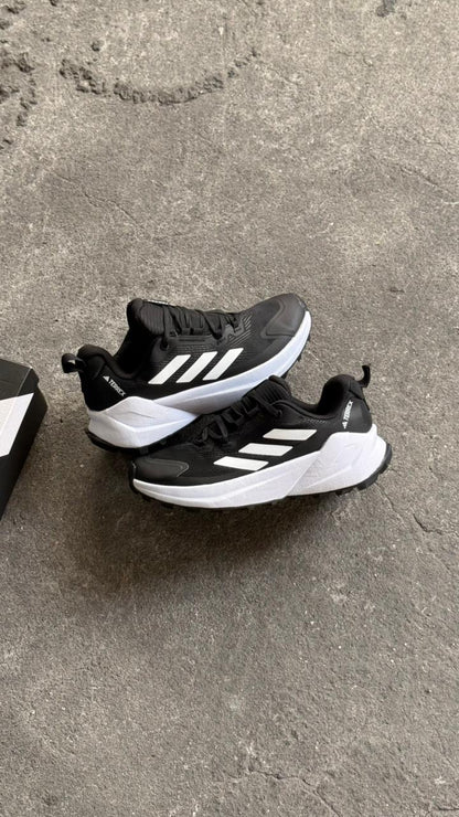 ADIDAS TERREX 2025 NEGRO BLANCO