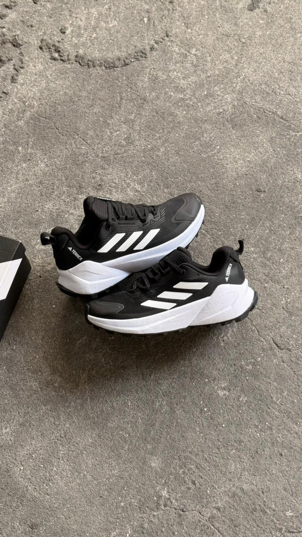ADIDAS TERREX 2025 NEGRO BLANCO