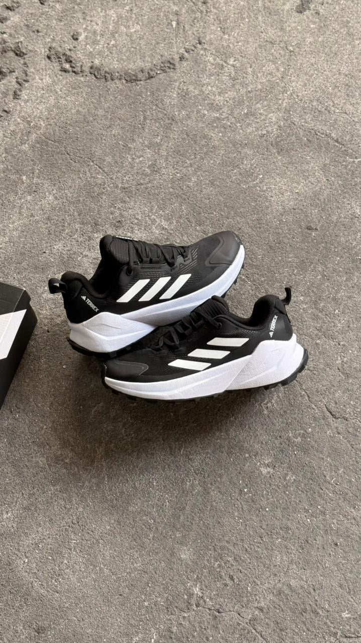 ADIDAS TERREX 2025 NEGRO BLANCO