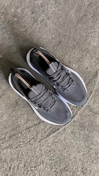 NIKE DIAMANTE NEGRO BLANCO