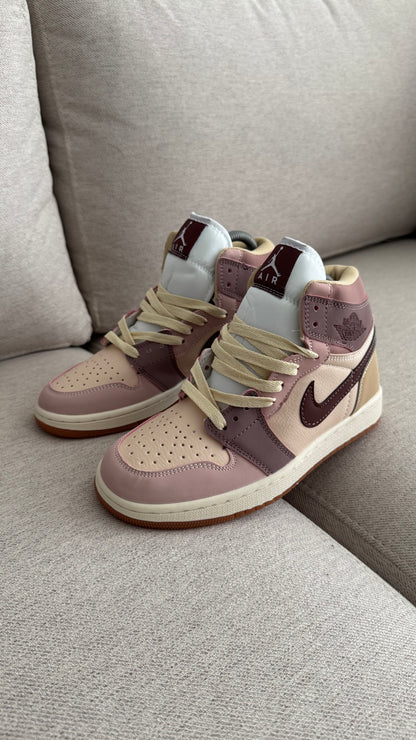 NIKE R1  JORDAN BOTA VINOTINTO