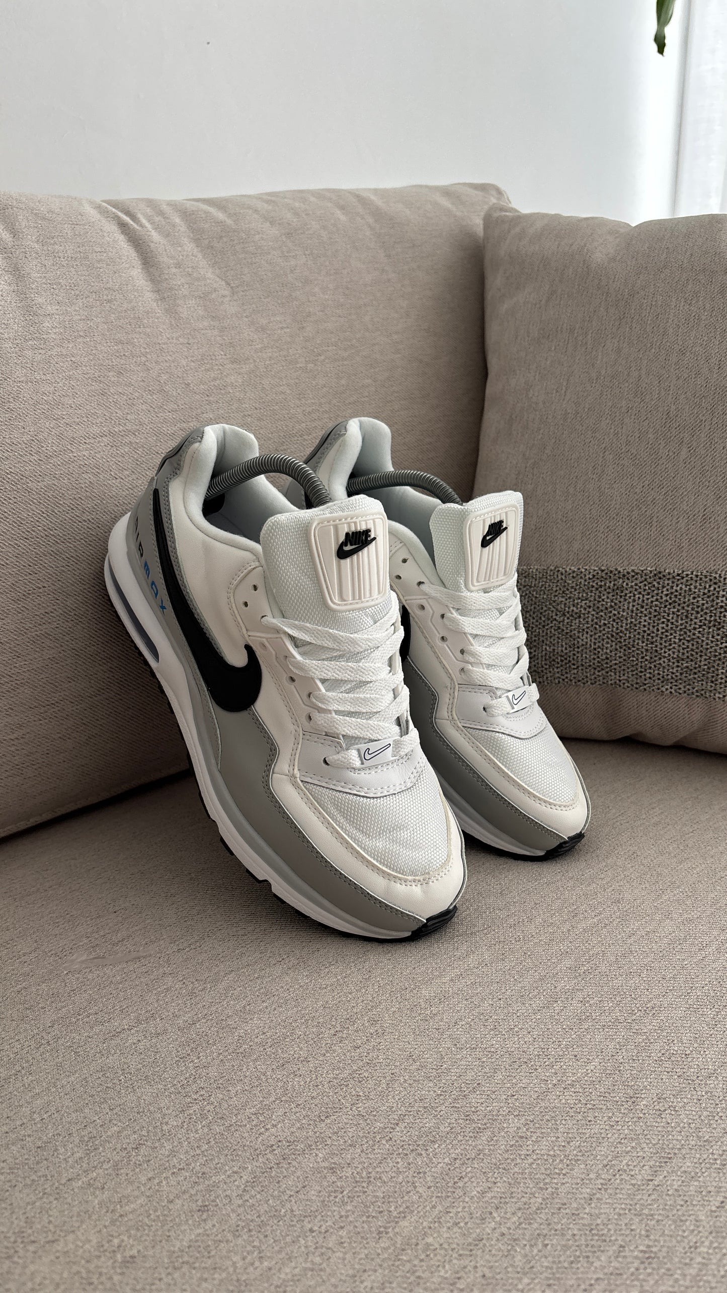 NIKE AIR MAX LTD BLANCO GRIS