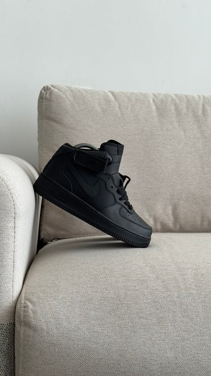 NIKE AF1 BOTA NEGRA