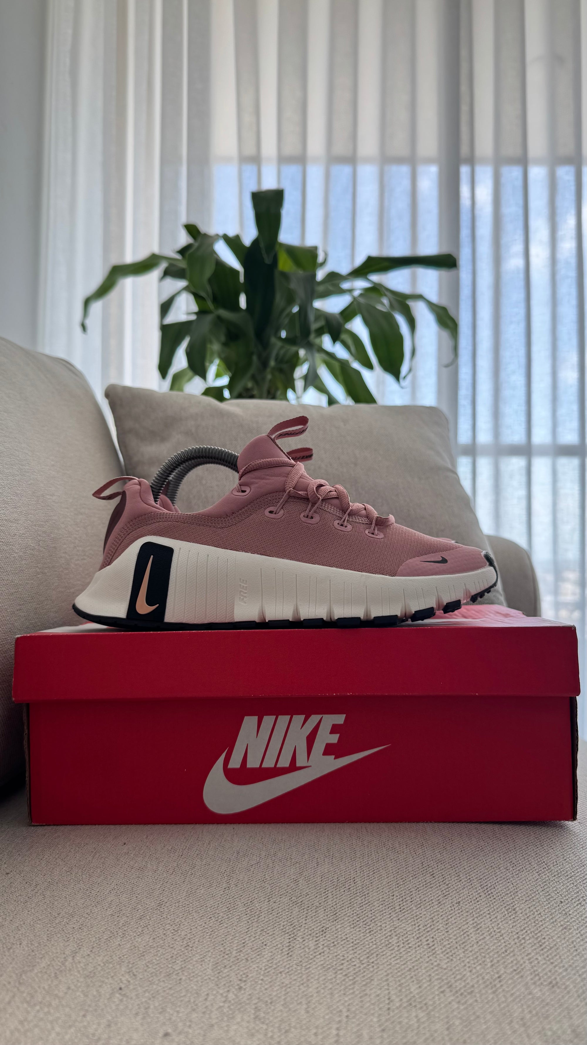 NIKE FREECOM ROSADO