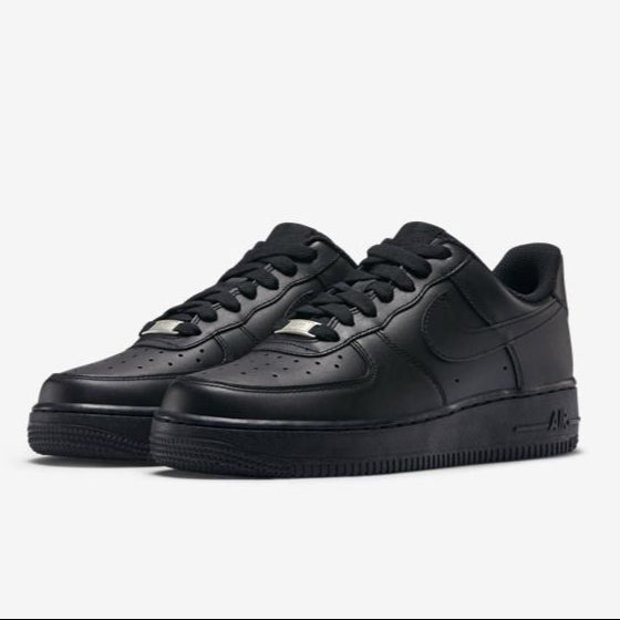 NIKE AIR FORCE 1 '07  NEGRO