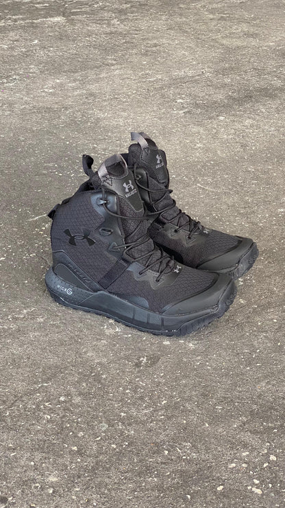 BOTA UNDER ARMOUR NEGRA
