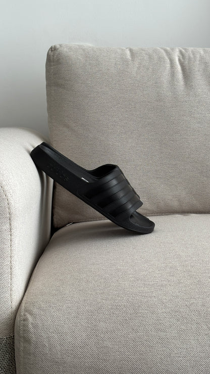 ADIDAS CHANCLAS NEGRAS