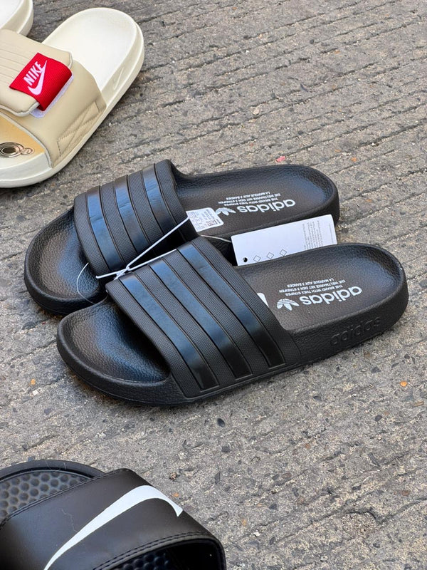 ADIDAS CHANCLAS NEGRAS