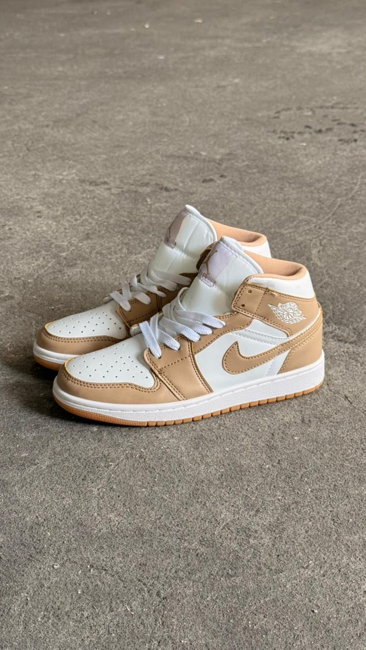 JORDAN RETRO 1 HIGH BLANCO PASTEL