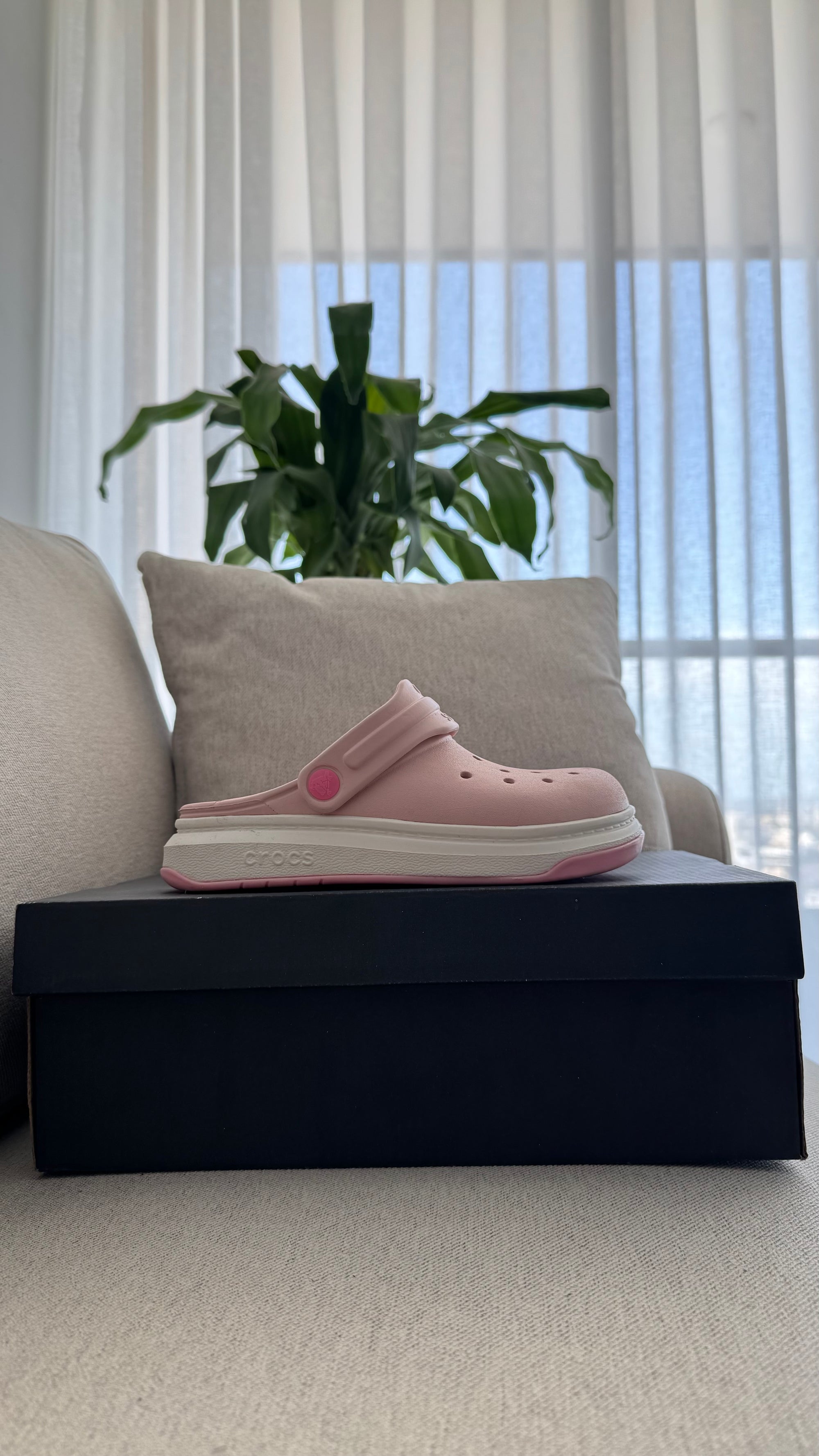 CROCS NIÑA ROSADO