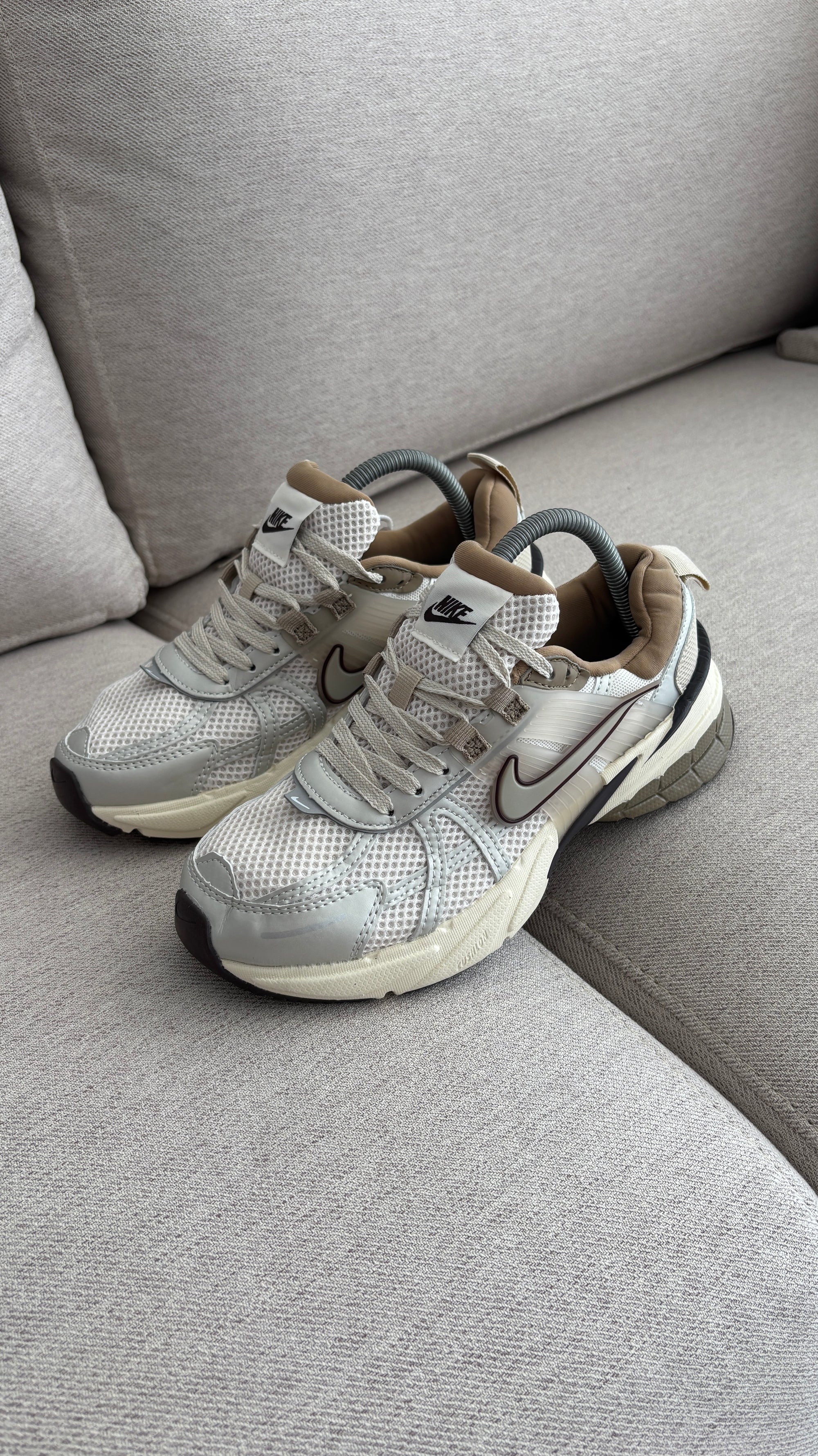 NIKE V2K CAFE